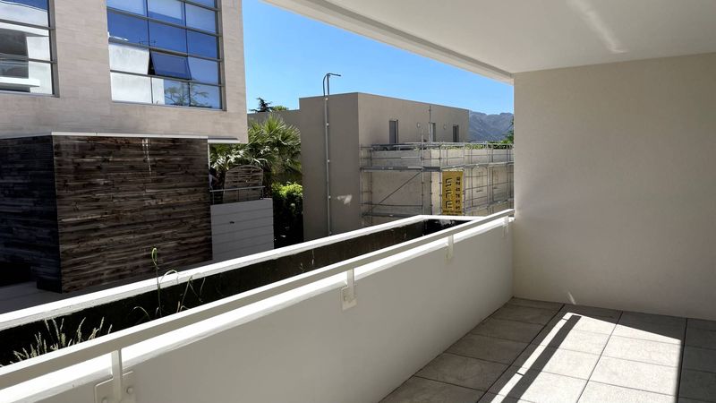 grande terrasse A louer appartement 3 pièces de 30 m² avec grande terrasse et garage situé en le village de Saint Barnabé et La Fourragère 13012 Marseille