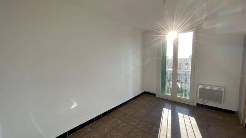 A louer appartement 3 pièces de 55 m² avec 2 chambres Bois Lemaitre 13012 Marseille