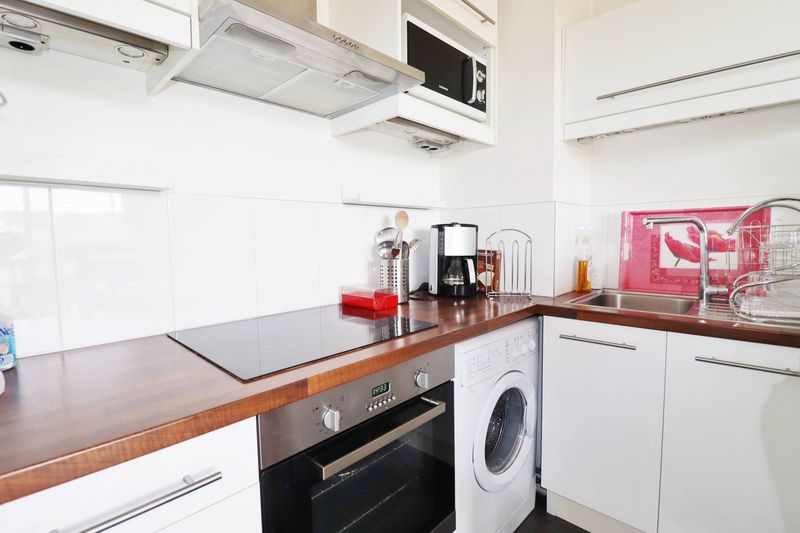 A la location T2 meublé 83110 Sanary sur Mer