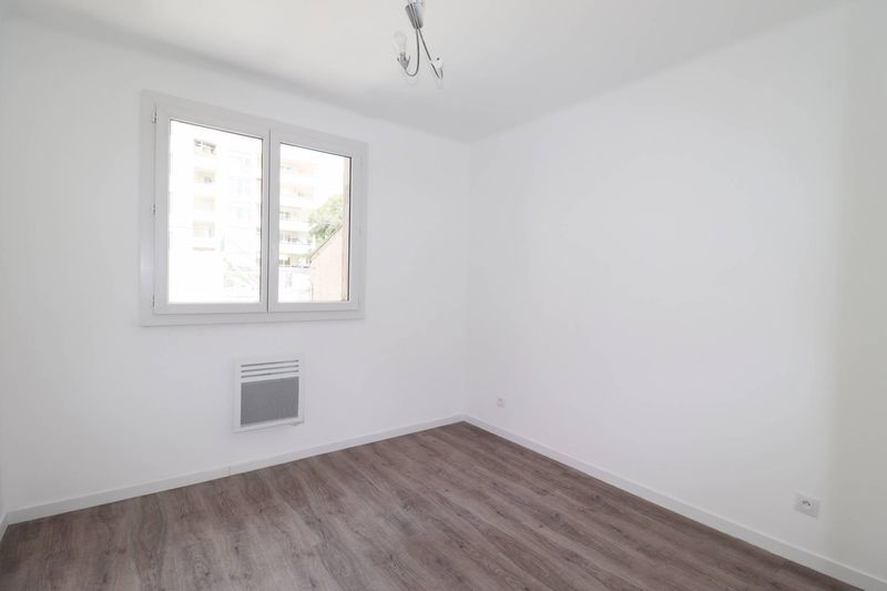 L'agence immobilière Provencia vous présente à la location un appartement 3 pièces secteur de la Blancarde 13004 Marseille.