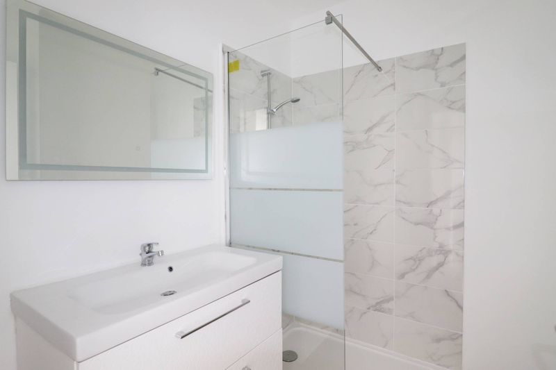 L'agence immobilière Provencia vous présente à la location un appartement 3 pièces secteur de la Blancarde 13004 Marseille.