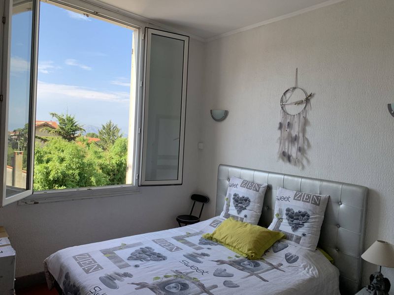 chambre A louer appartement 3 pièces en 1er étage d'une maison de ville Secteur Montolivet  13012 Marseille