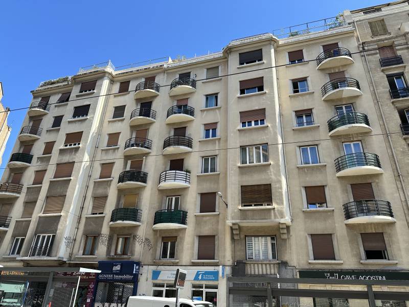 A louer 3 pièces au coeur des Cinq Avenues 13004 Marseille