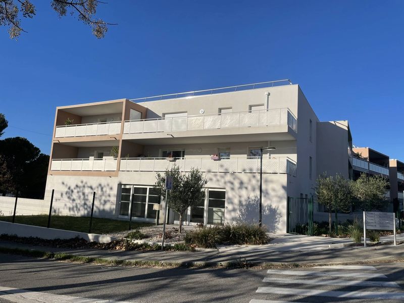 A louer appartement 2 pièces 38 m² avec parking double 13600 La Ciotat