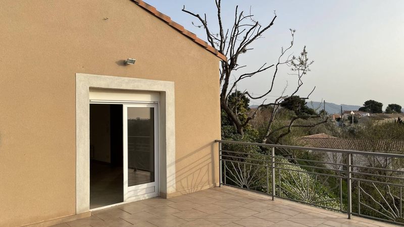 terrasse A louer Maison T3 91 m² avec terrasse de 60 m² magnifique vue et 2 places de parking privatives 13013 Marseille