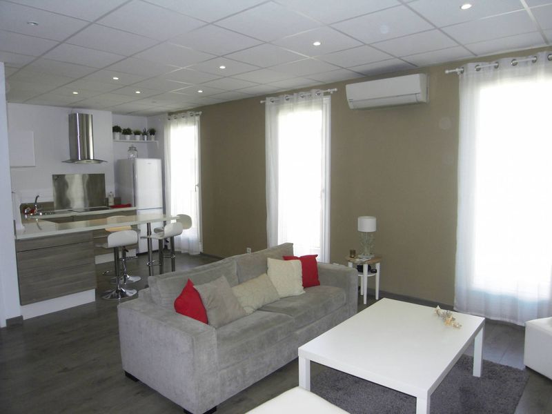 à louer Marseille 13005 Baille T2 meublé au pied du Métro Baille