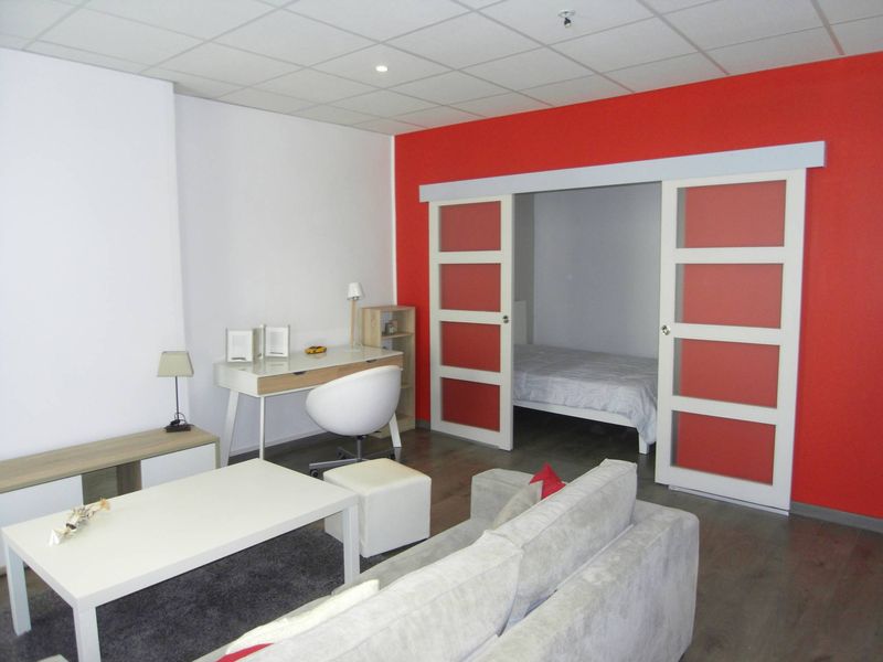 à louer 13005 Marseille type 2 meublé en dernier étage