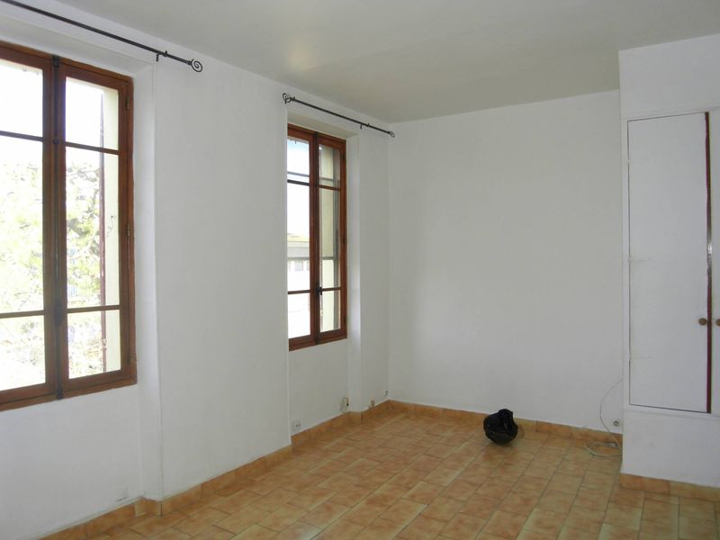 A louer à Marseille 12e appartement t1 Montolivet