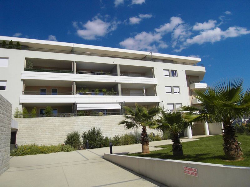 A Marseille 13012 appartement 2 pièces à louer Les Caillols avec garage