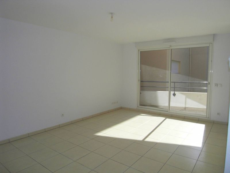 A Marseille 13012 appartement 2 pièces à louer Les Caillols avec garage