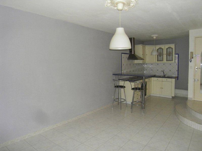 a louer appartement 2 pièces de 30 m² proche des facultés en centre ville marseille 13001