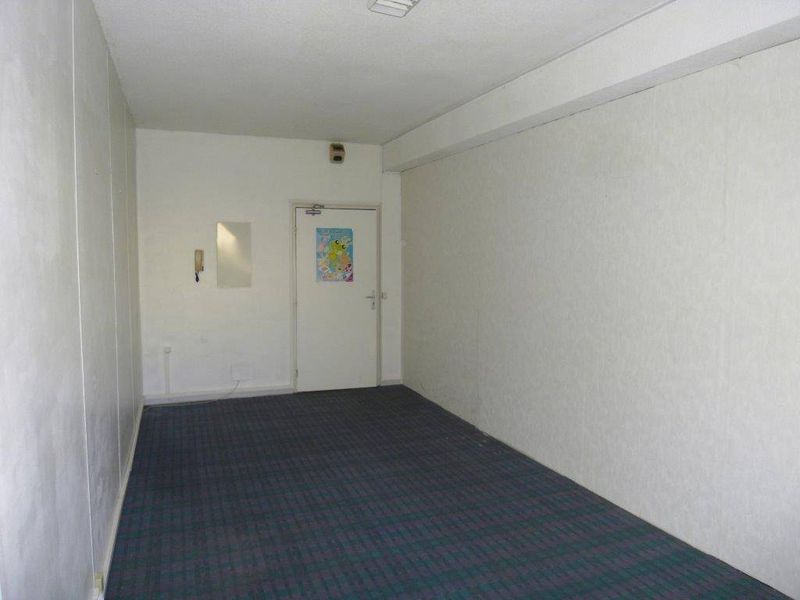 A louer 13012 Proche Saint Barnabé  Bureau de 20 m² + place de parking