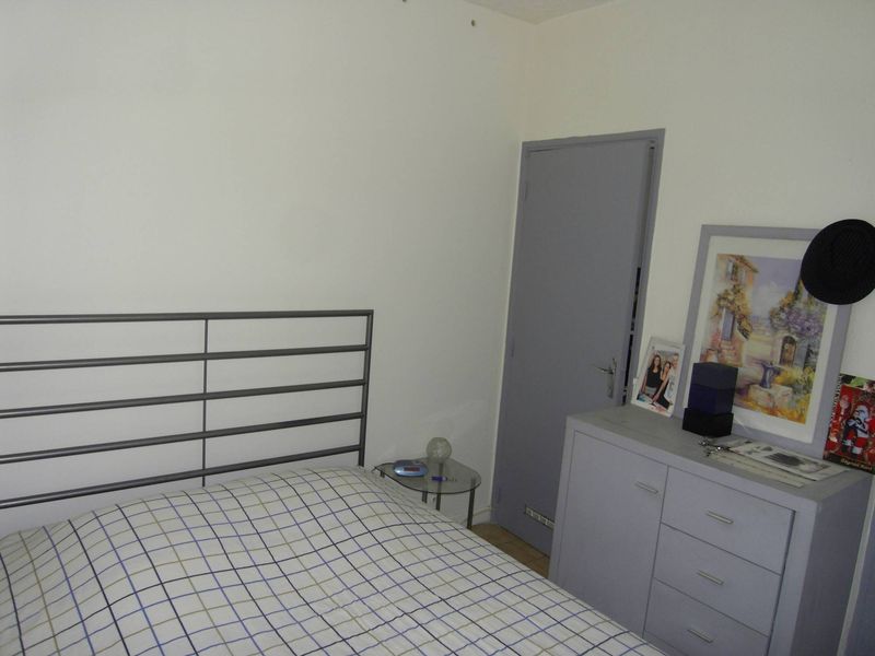 Location appartement type 1 /2 avec possibilité de faire une chambre et terrasse privative