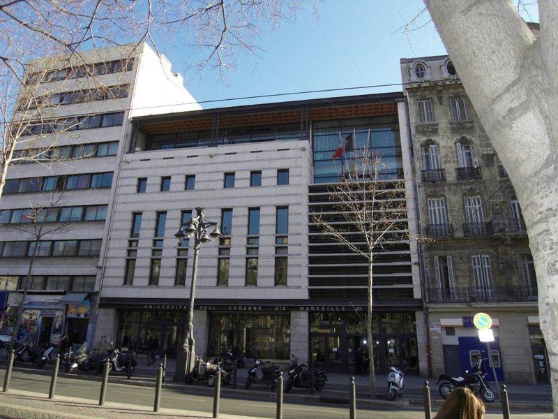 A louer Secteur Canebière 13001 T2 de 27 m²