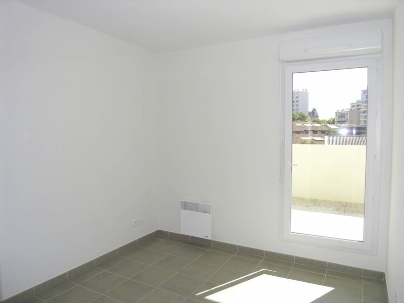 A louer Longchamp 13004 T3 de 63 m² avec terrasse, parking ET CAVE