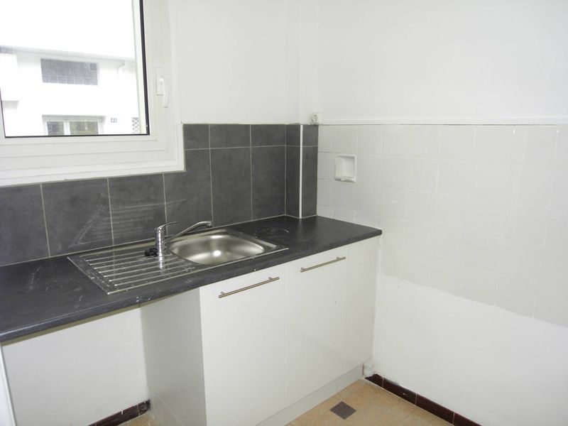 appartement rue du berceau 1 pièces de 30 m² avec cuisine aménagés