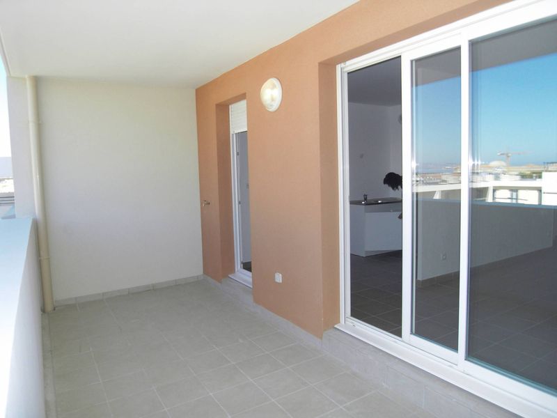 A la location Secteur Longchamp 13004 T3 avec terrasses, parking et cave