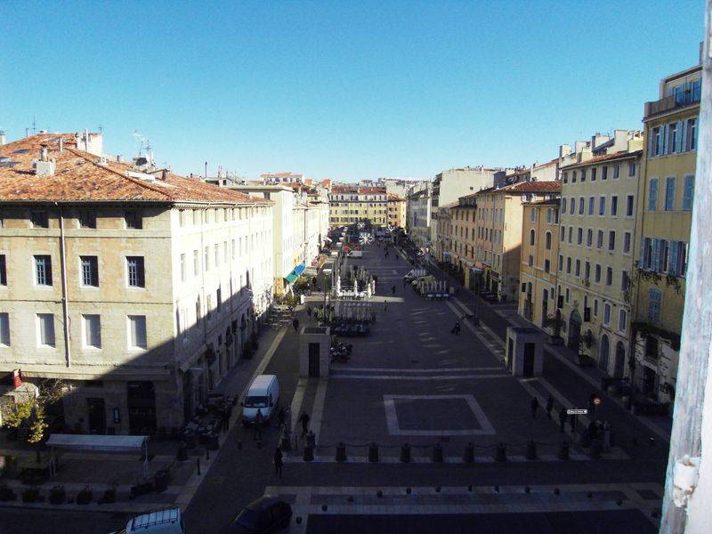 A la location 13001 Marseille Appartement Type 1/2 Vieux Port