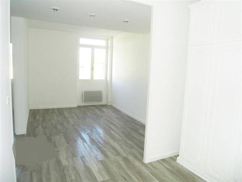 A la location 13001 Marseille Appartement Type 1/2 Vieux Port