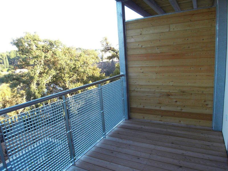 A louer 13012 entre Les Olives/3 Lucs T2 avec place de parking et terrasse