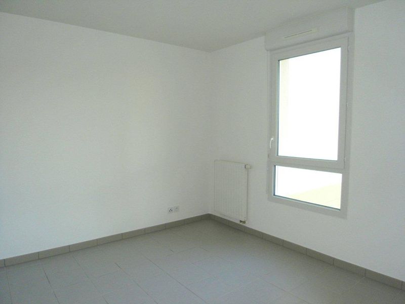 A louer 13012 entre Les Olives/3 Lucs T2 avec place de parking et terrasse