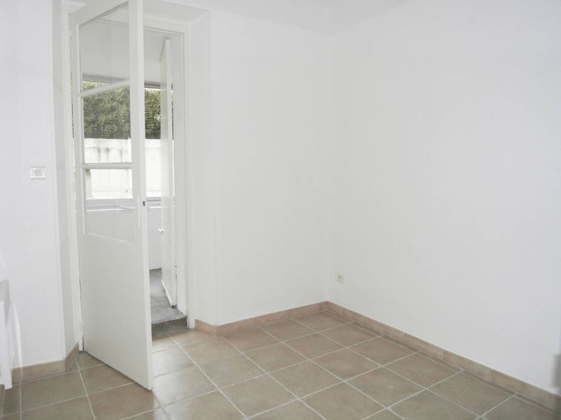 A louer Saint Barnabé village T3 45 m² avec terrasse fermée