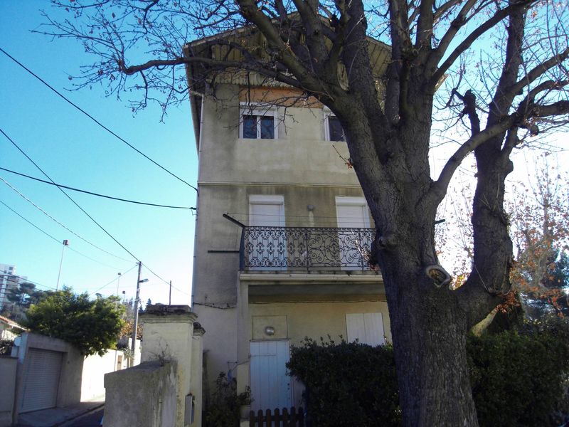 A louer appartement 3 pièces à Marseille 13013 Saint Just, terrasse et parking