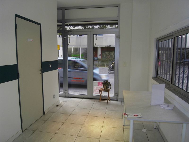 A LOUER LOCAL COMMERCIAL 13005/ RUE ST PIERRE  3 PIÈCES 59 M²