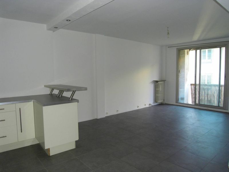 Appartement t3 à louer à Marseille 13005 Conception
