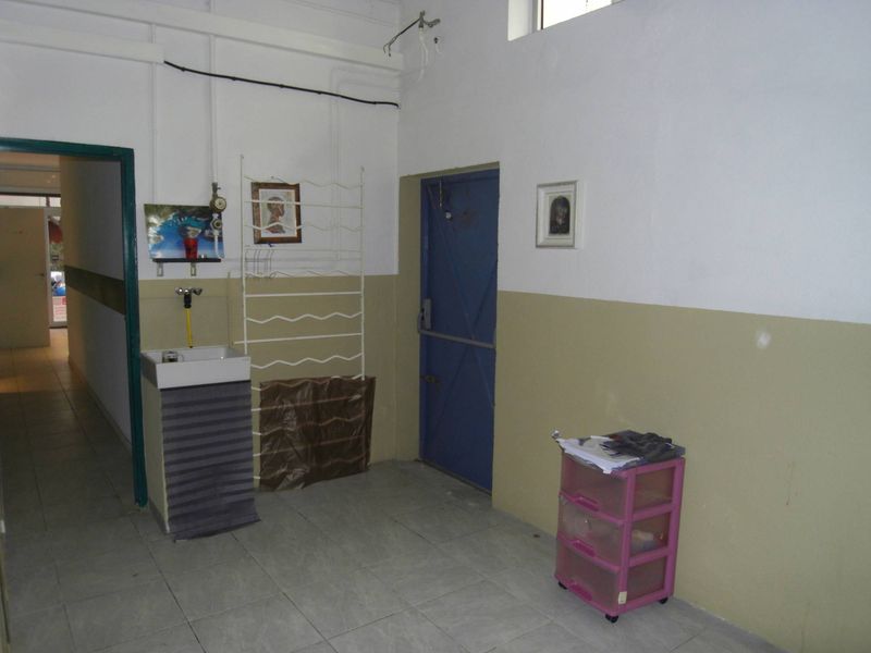 A LOUER LOCAL COMMERCIAL 13005/ RUE ST PIERRE  3 PIÈCES 59 M²