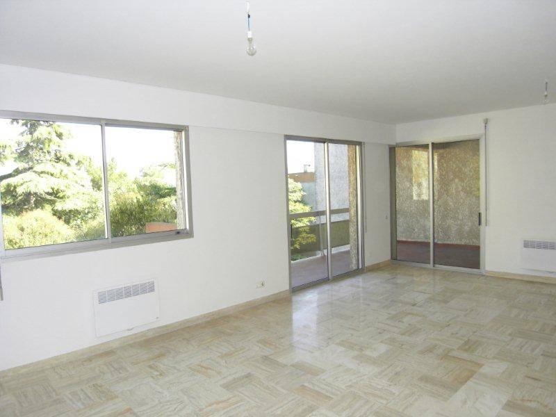 Appartement T4 – Résidence de standing avec parc, place de parking et cave dans le 12ème arrondissement de Marseille. 