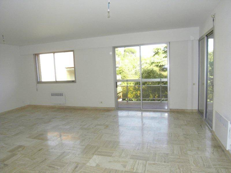 Appartement T4 – Résidence de standing avec parc, place de parking et cave dans le 12ème arrondissement de Marseille. 