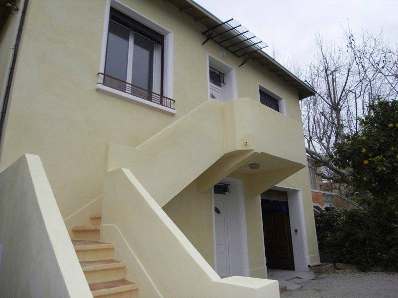 A la location 13012 Saint Barnabé/Bois Luzy appartement type 4 avec jardin