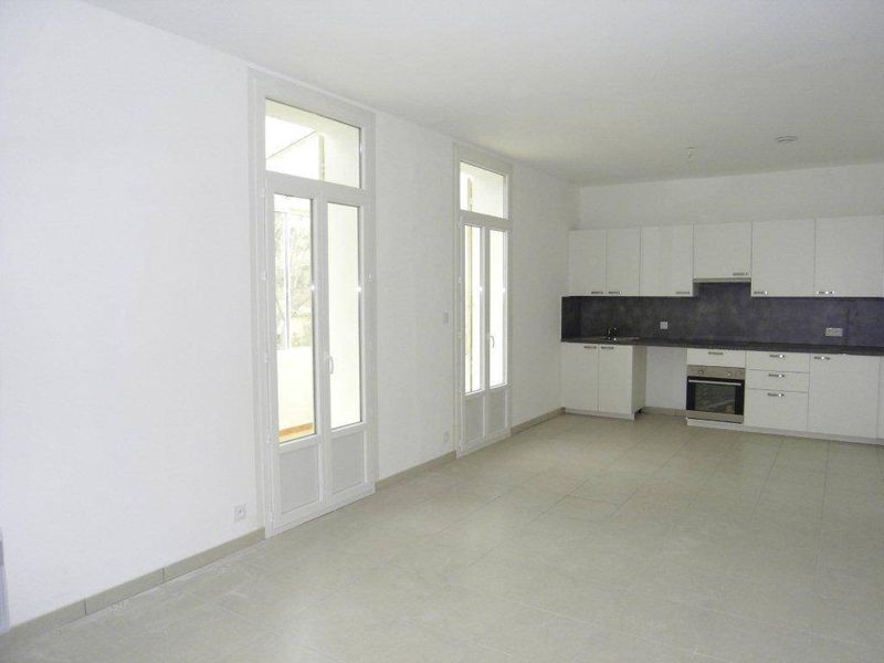 A la location 13012 Saint Barnabé/Bois Luzy appartement type 4 avec jardin