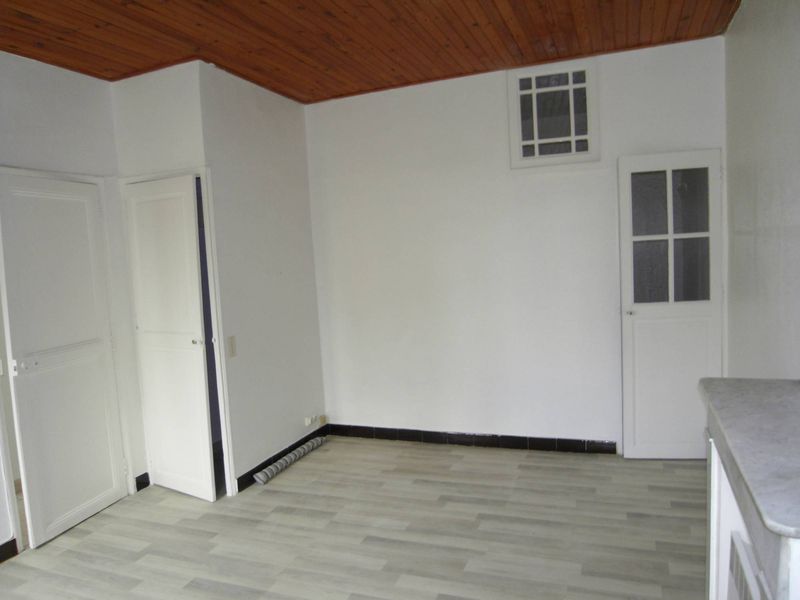 Appartement type 2 à louer à Marseille les Chartreux 4e, proche du métro