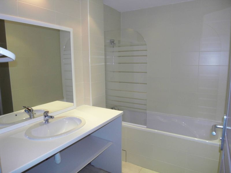 à louer en plein coeur de village de Saint Barnabé proche du métro et des commerces appartement 3 ou 4 pièces 87 m² terrasse de 12 m²