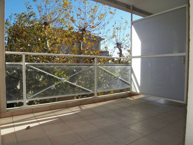 A louer 2 pièces avec terrasse et place de parking privative Saint Barnabé village 13012 Marseille