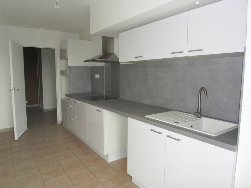 A louer  Appartement 3 pièces avec terrasse et parking Montolivet 13012 Marseille