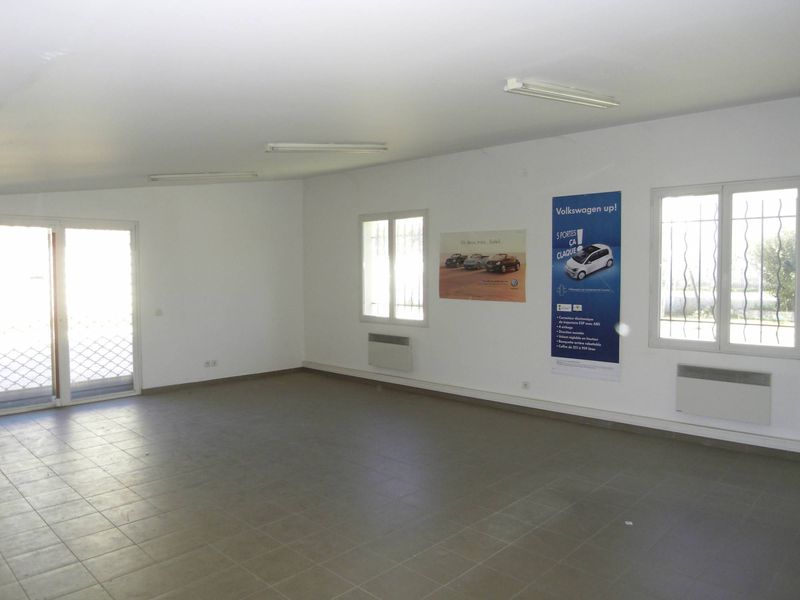 A louer à Bouc Bel Air 13320 entrepôt de 411 m²