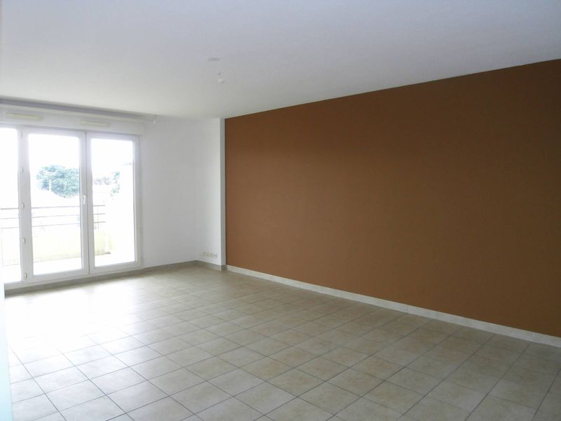 A louer  Appartement 3 pièces avec terrasse et parking Montolivet 13012 Marseille