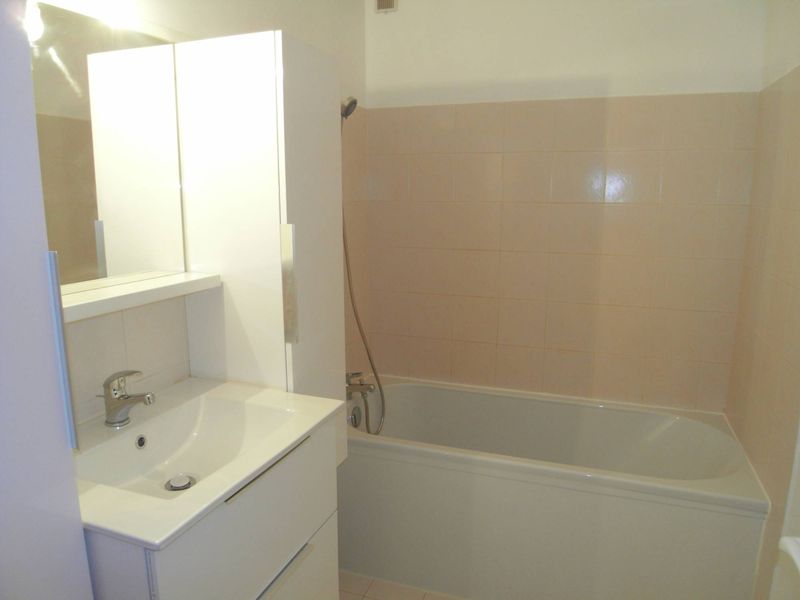 salle de bain appartement 3 pièces 13011 Marseille