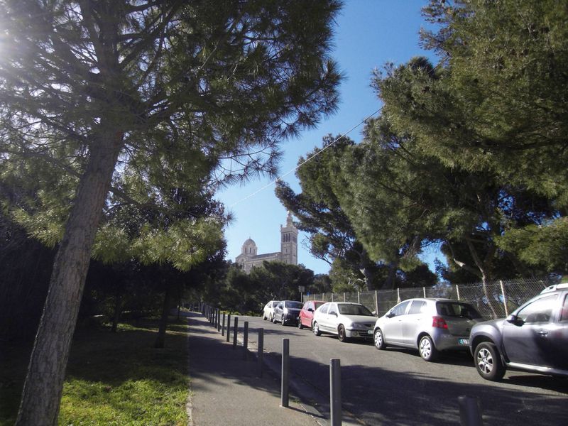 secteur calme et résidentiel - 13006 Marseille Vauban à louer appartement en souplex de 94 m² avec 3 chambres
