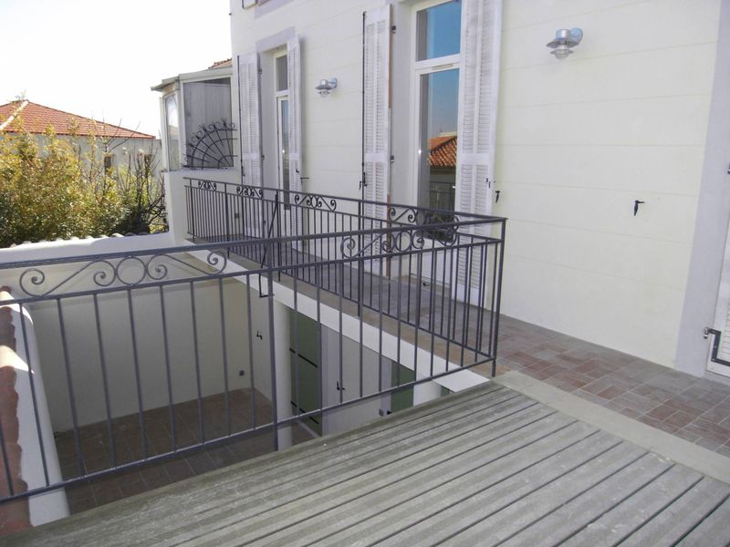 rare à la location secteur recherché et très prisé du 6ème arrondissement - 13006 Marseille Vauban duplex inversé de 94 m² avec terrasses