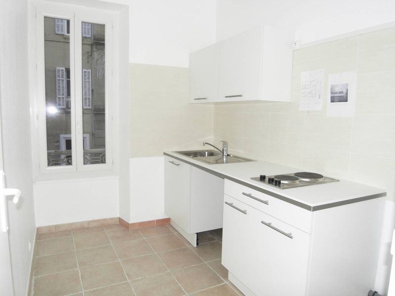 A louer Saint Barnabé village T3 45 m² avec terrasse fermée