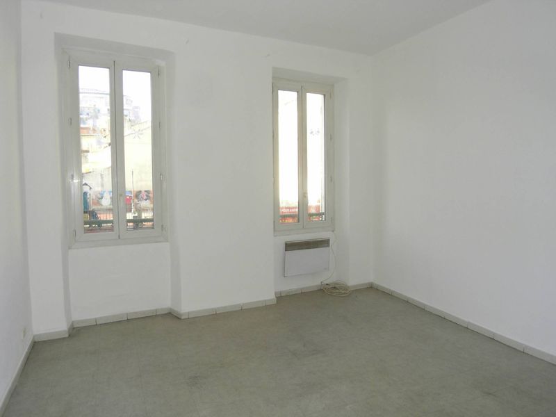 A la location secteur Blancarde/Cinq avenues T3 53 m² transports à proximité