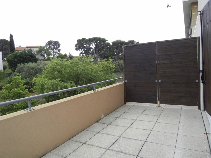 terrasse A louer appartement 4 pièces de 82 m² en duplex avec terrasse et deux places de parking privatives 13380 Plan de Cuques