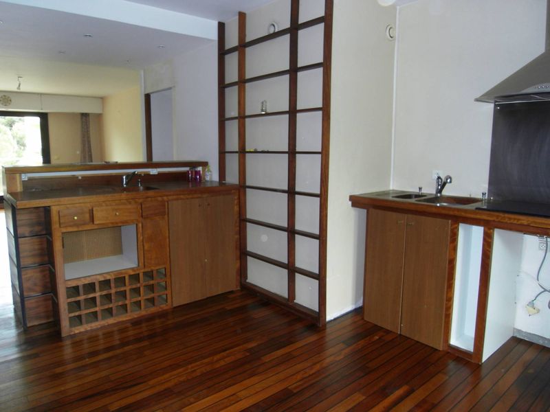 A louer 13009 Secteur du Cabot appartement 3  pièces avec parking en sous sol et terrasse