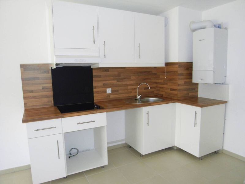 A louer appartement t2 rez-de-jardin Les Pennes Mirabeau 13170