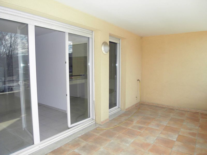à la location appartement Type 3 les Trois Lucs 13012