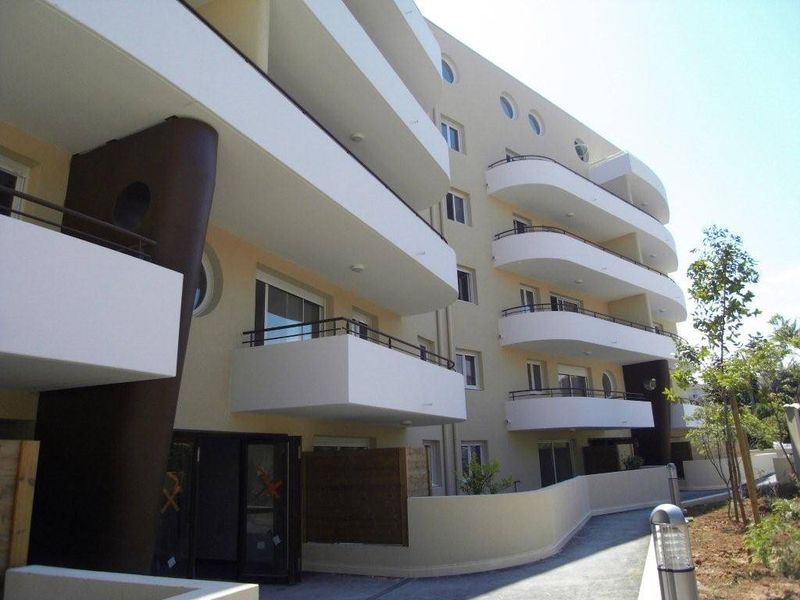 résidence Appartement t2 à louer à la Ciotat terrasse et garage